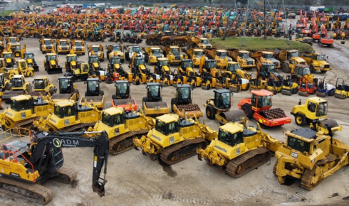 What Makes an Auction House Near Me More Reliable Than Private Sellers?